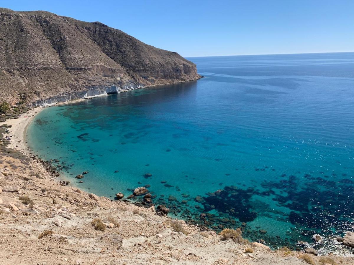 Apartamento De 3 Dormitorios A 60 M De La Playa En La Isleta, Cabo De Gata Ла-Ислета-дель-Моро Экстерьер фото