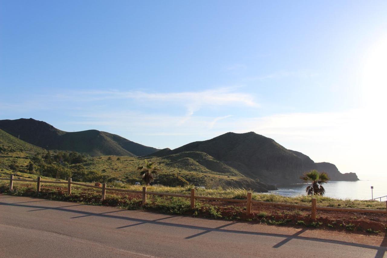 Apartamento De 3 Dormitorios A 60 M De La Playa En La Isleta, Cabo De Gata Ла-Ислета-дель-Моро Экстерьер фото